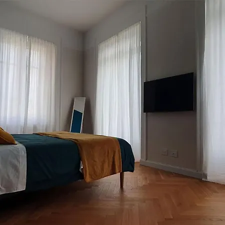 La Corte Antica - Maggiore ベッド・アンド・ブレックファスト ルイーノ